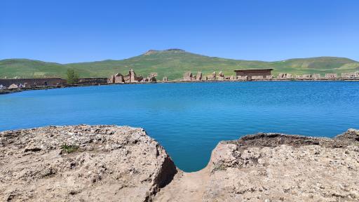 عکس دریاچه گنج (سراب تخت سلیمان)