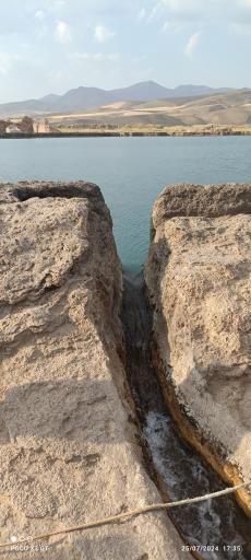 عکس دریاچه گنج (سراب تخت سلیمان)