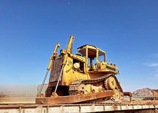 عکس ماشین آلات عمران و معدن پویا