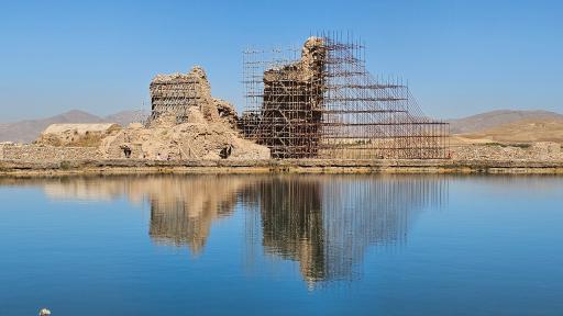 عکس دریاچه گنج (سراب تخت سلیمان)