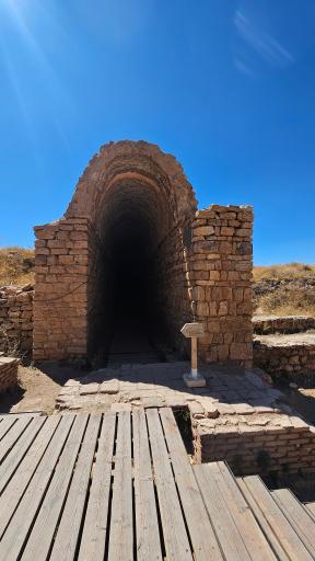 عکس دریاچه گنج (سراب تخت سلیمان)