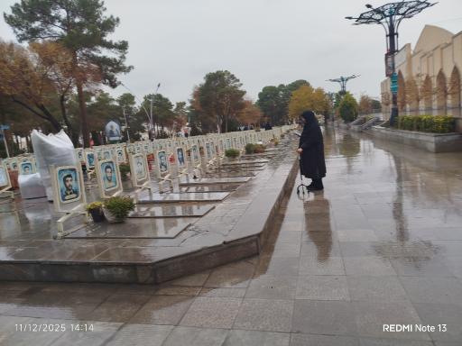 عکس مزار شهدای گمنام گلستان شهدا اصفهان