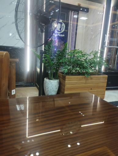 عکس رستوران اکبر جوجه برادران کلبادی