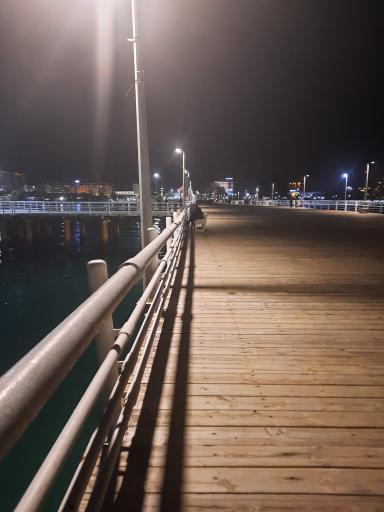 عکس اسکله بزرگ تفریحی کیش