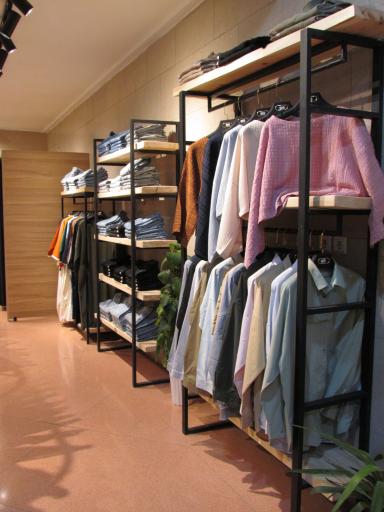 عکس فروشگاه لباس سناتور