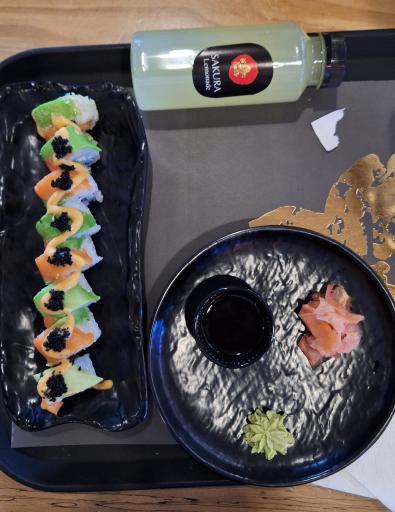 عکس رستوران سوشی ساکورا