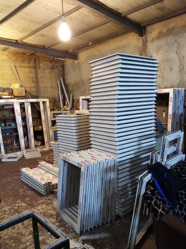 عکس درب و پنجره سازی یام وین