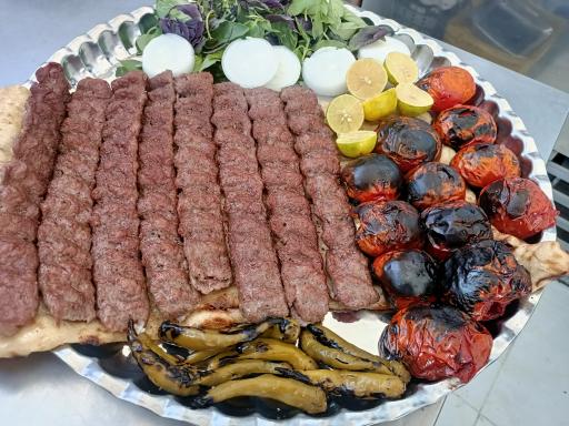 عکس کبابی نون و ریحون