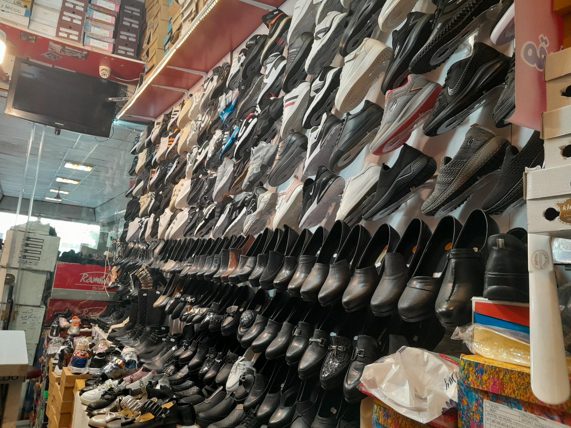 عکس کفش پاییز