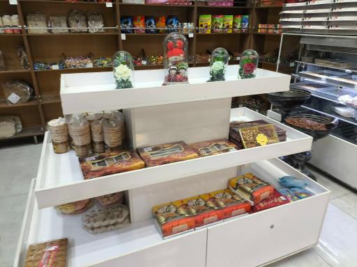 عکس شیرینی و نان فانتزی کندو