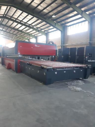 عکس شیشه ایمنی آرمان گوهر