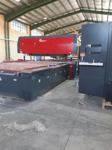 عکس شیشه ایمنی آرمان گوهر