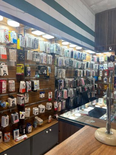 عکس فروشگاه موبایل عظیم