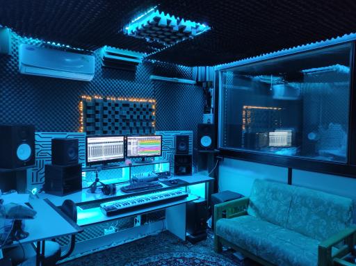 عکس استودیو موسیقی بلوط