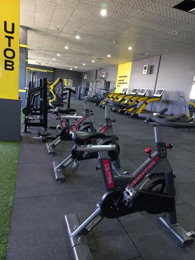 عکس باشگاه بانوان یوتاب