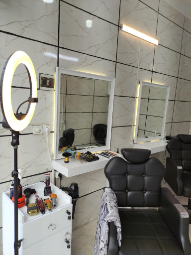 عکس پیرایش هیرو 