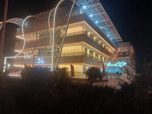 عکس بازار بزرگ میلاد ۲