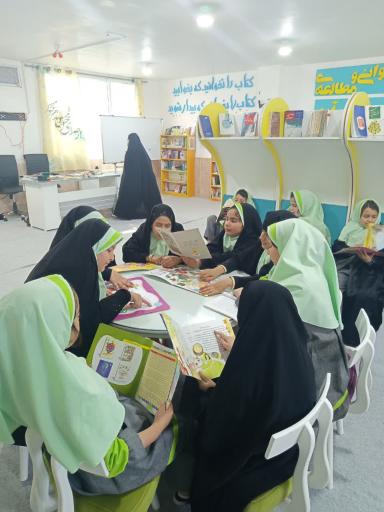 عکس پاتوق کتاب شهید رضا اسحاقی 