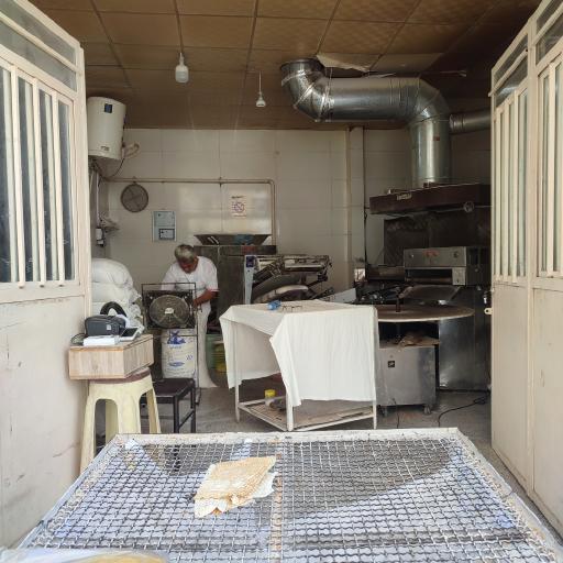 عکس نانوایی لواش کیانی