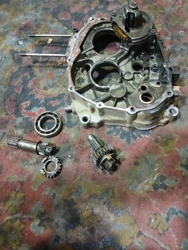 عکس تعمیرات موتور سیکلت