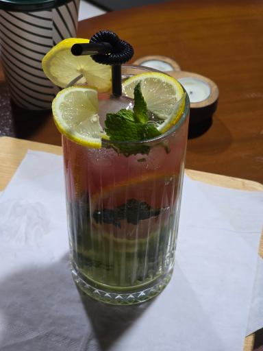 کافه بلک کت