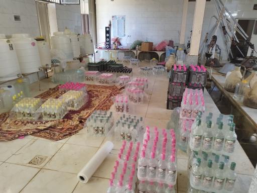 عکس کارگاه سنتی گلاب و عرقیات کاشان سرای ملکی