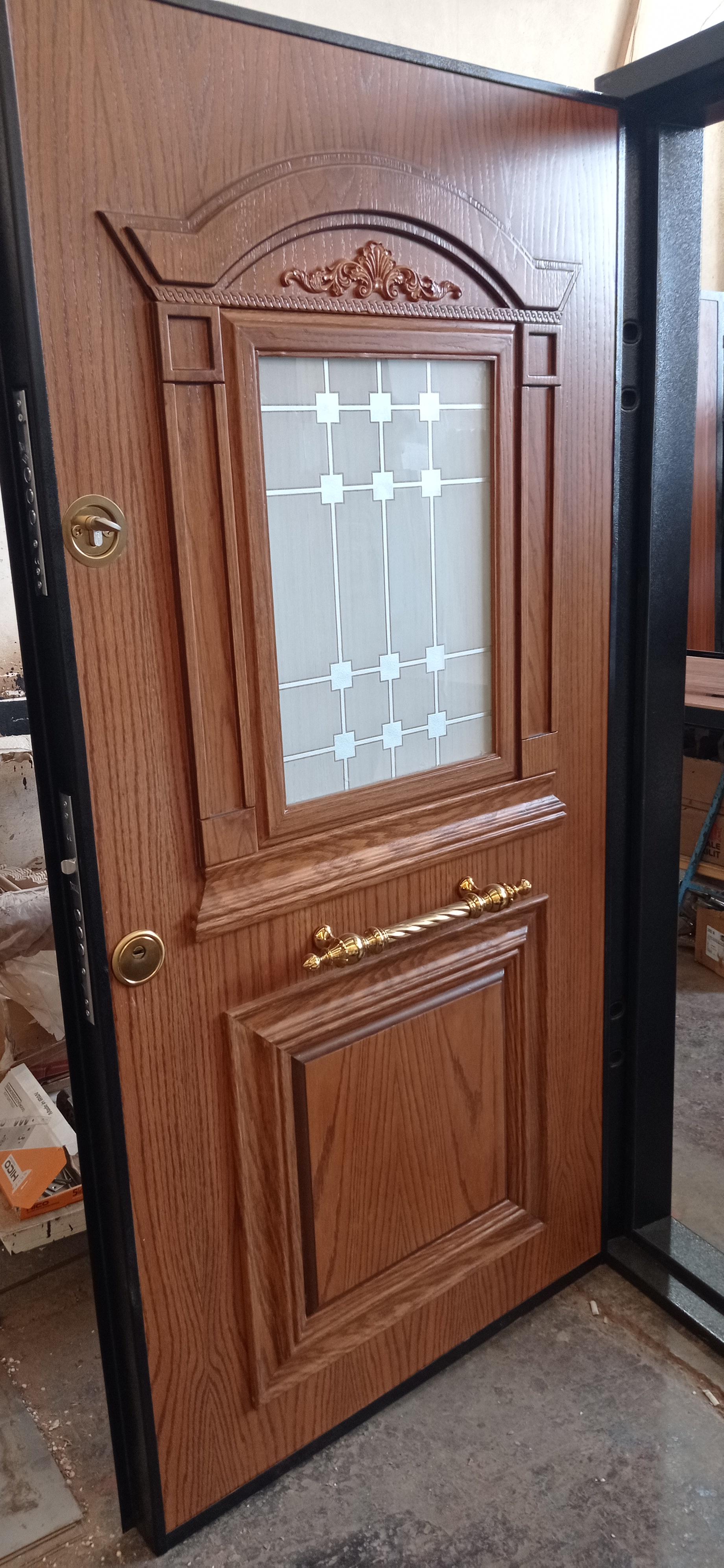 عکس تولیدی درب دکاموند چوب سپاهان