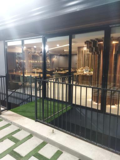 عکس کافه پیچ اصفهان