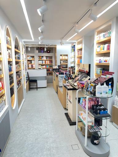 عکس فروشگاه لوازم آرایشی و بهداشتی لوتوس