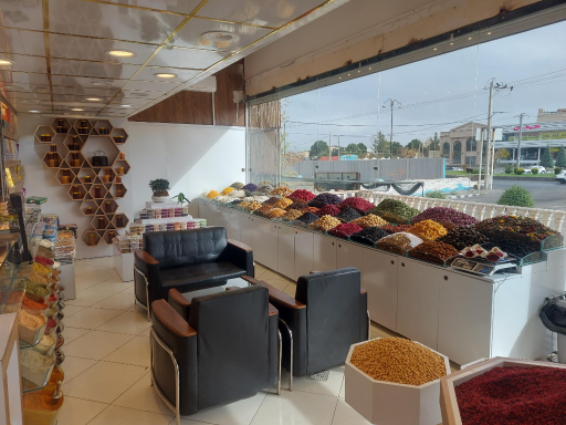 عکس زعفران و خشکبار حضرتی