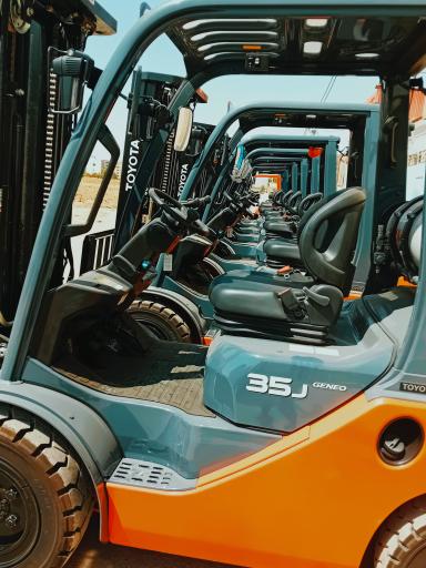 عکس شرکت لیفتراک پاسارگارد