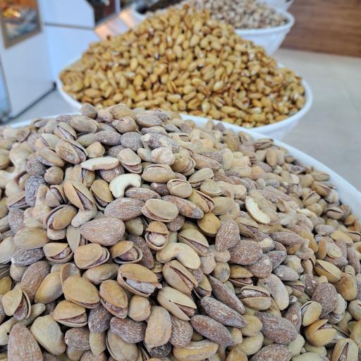 عکس آجیل و خشکبار دانه طلا 