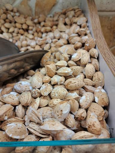عکس آجیل و خشکبار دانه طلا 