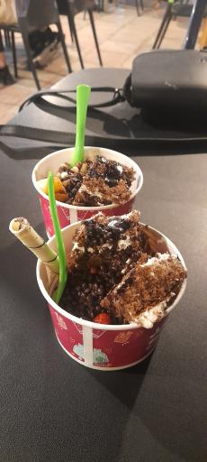 عکس آبمیوه و بستنی یوگولند