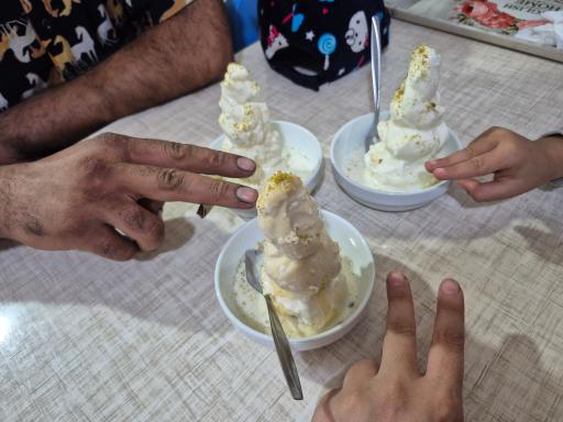 شیریخ بستنی حاجی اوستا 