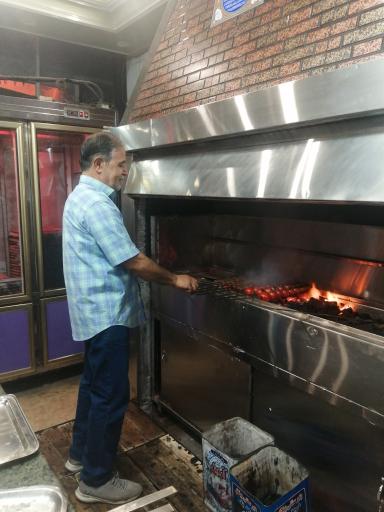 کبابی نمونه برادران یقینی