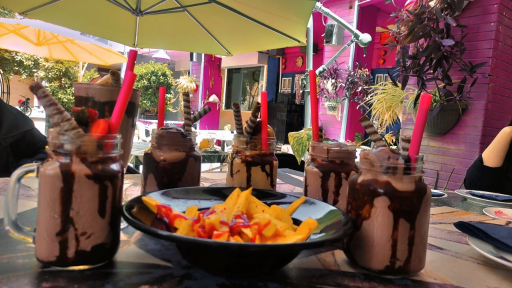 عکس کافه رستوران فلامینگو