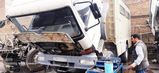 عکس تعمیرگاه مگابنز سپاهان