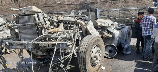 عکس تعمیرگاه مگابنز سپاهان