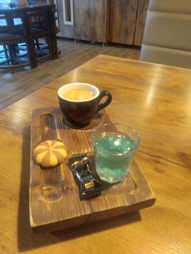 عکس کافه آنیل