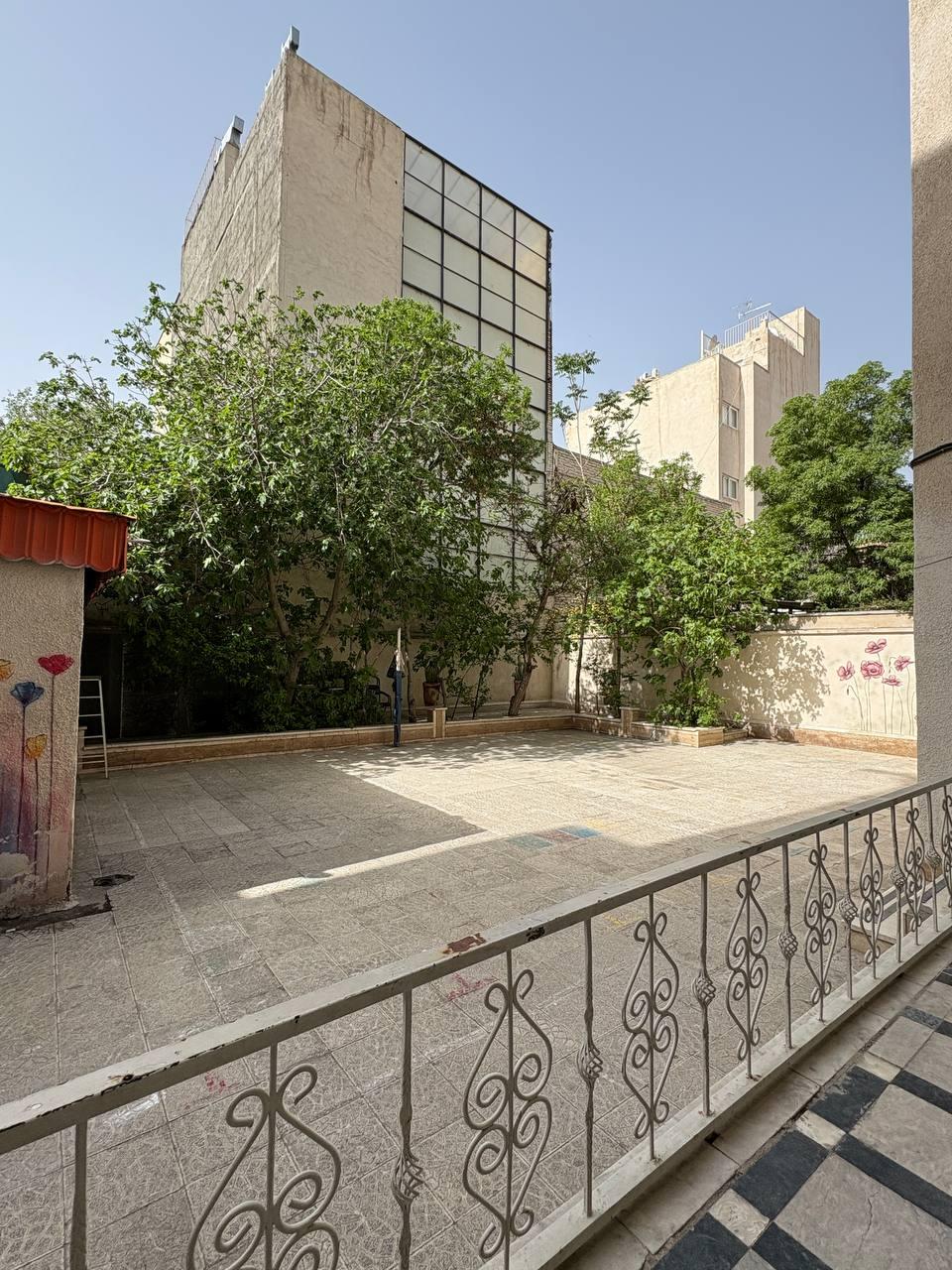 عکس دبیرستان دخترانه نسیم رحمت 