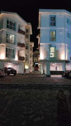 عکس هتل آپارتمان باروژ تنکابن