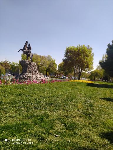 عکس مجسمه ستارخان