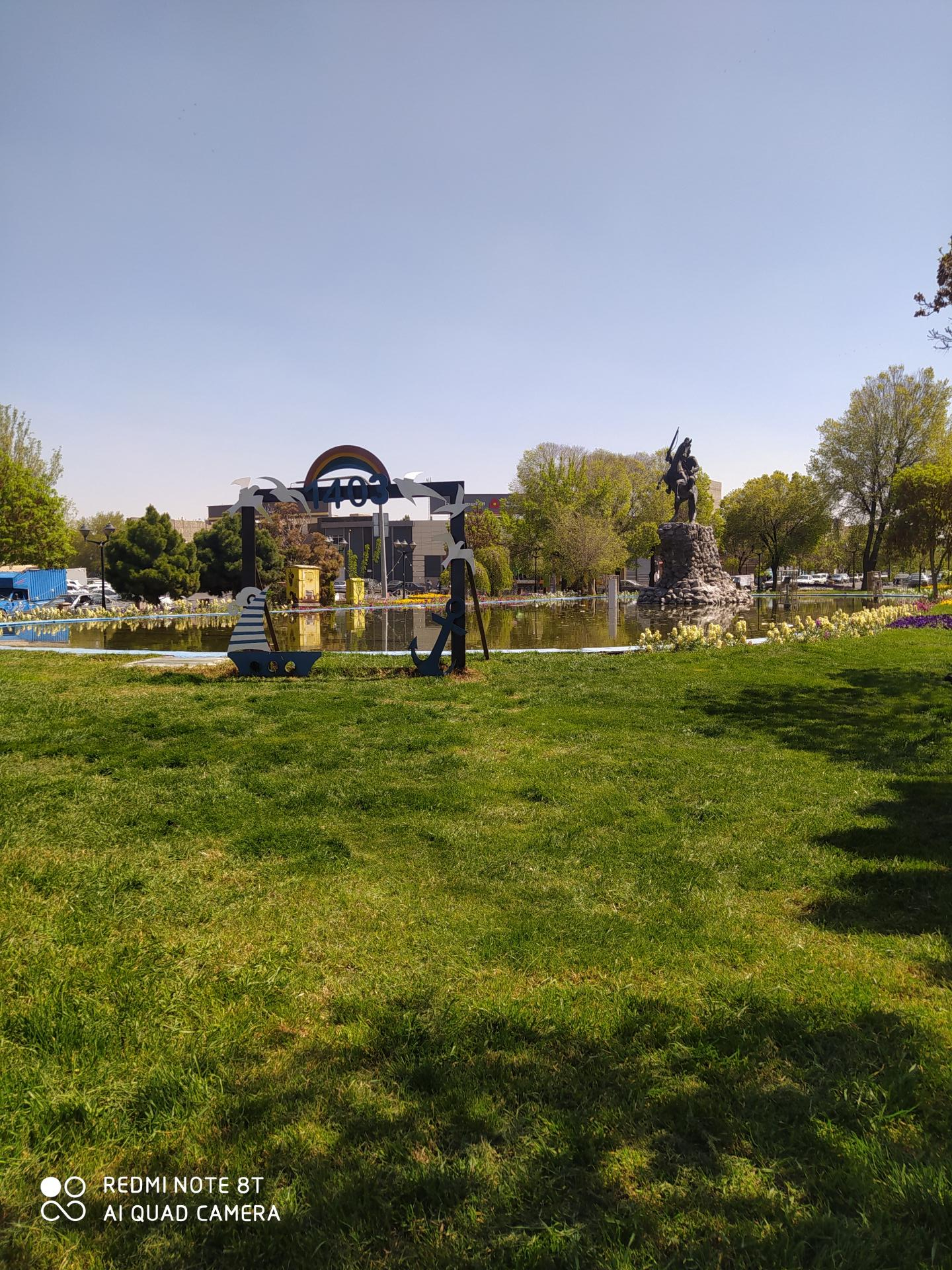 عکس مجسمه ستارخان