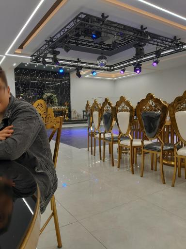 عکس عمارت شاهان 