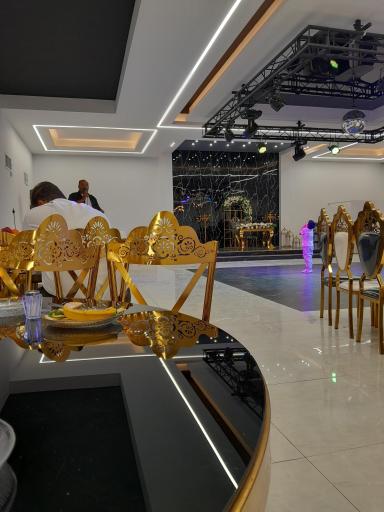 عکس عمارت شاهان 