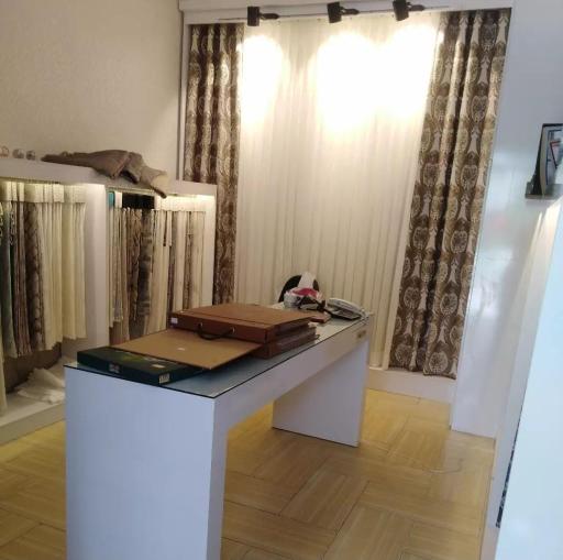 عکس گالری پرده مهربانو