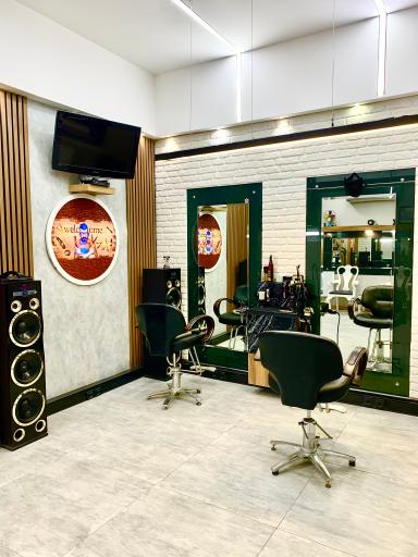 عکس ارایشگاه مردانه  vip اوا