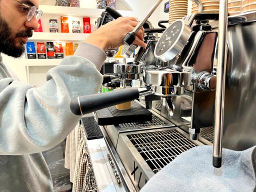 عکس کافه بی وان