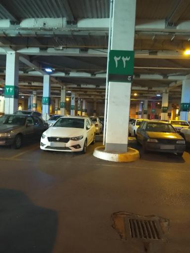 عکس پارکینگ شماره یک حرم مطهر